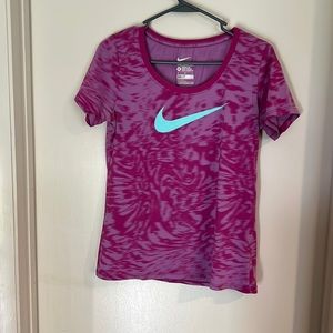 Women’s Nike dri-fit t-shirt